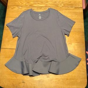 Livi active short sleeve tee size 22/24